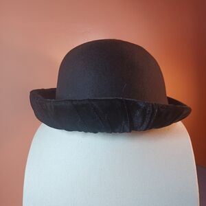 Vintage 40s ladies wool and velvet bowler hat. From Saks Fifth Avenue
